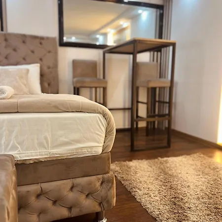 アパート Podroom